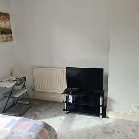 A Private & Beautiful Bedroom With Shared Bathroom In The Heart Of Bournemouth Exterior photo