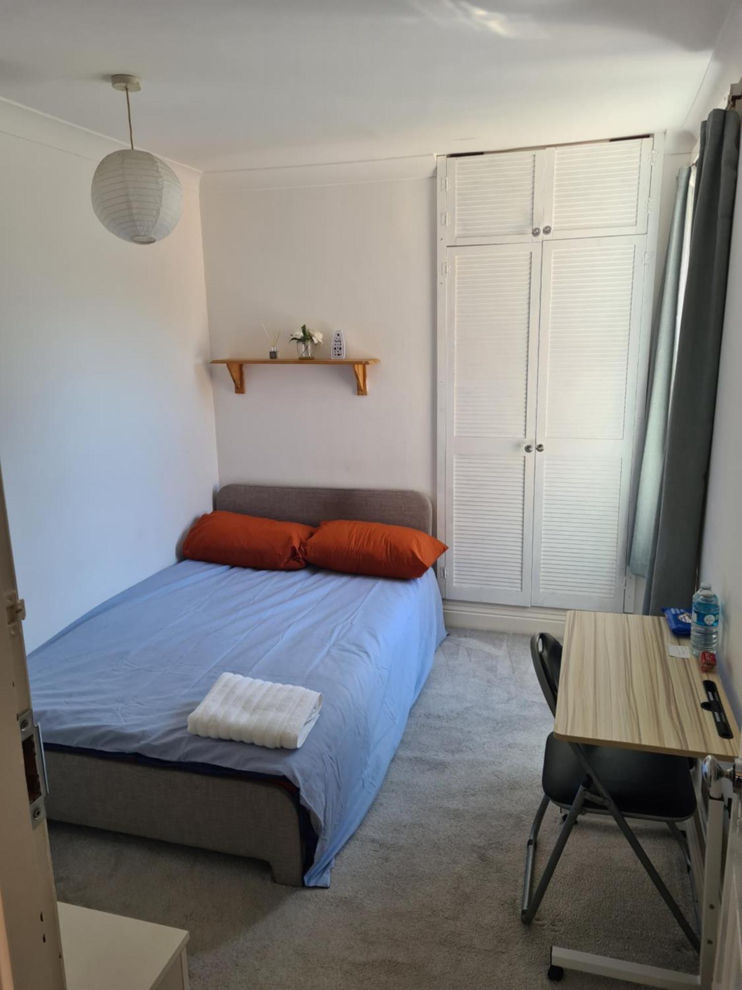 A Private & Beautiful Bedroom With Shared Bathroom In The Heart Of Bournemouth Exterior photo